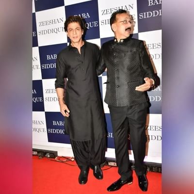 બે વર્ષના લાંબા અંતરાલ બાદ રમઝાન માસમાં ફરીથી સૌથી પ્રખ્યાત ઈફ્તાર પાર્ટીનું આયોજન કરવામાં આવ્યું હતું. બાબા સિદ્દીકી અને તેમના પુત્ર જીશાન સિદ્દીકી દ્વારા આયોજિત આ પાર્ટીમાં બોલિવૂડના ઘણા પ્રખ્યાત સ્ટાર્સે હાજરી આપી હતી. દર વખતની જેમ આ વખતે પણ શાહરૂખ ખાન પાર્ટીમાં પહોંચ્યો હતો