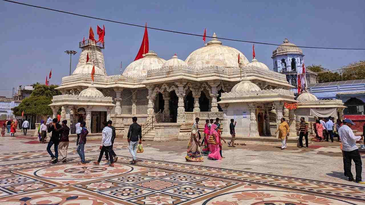 Mehsana : બહુચરાજી મંદિરે પૌરાણિક પરંપરા મુજબ ઘટસ્થાપન સાથે ચૈત્રી નવરાત્રીનો પ્રારંભ, ભક્તોની ભીડ