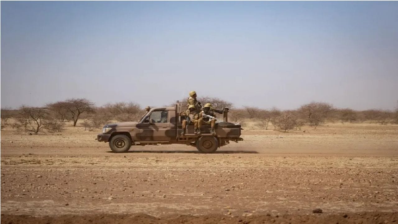 જેહાદીઓનો આતંક : બુર્કિના ફાસોમાં આર્મી યુનિટ પર આતંકી હુમલો, 9 સૈનિકો સહિત 15 લોકોના મોત