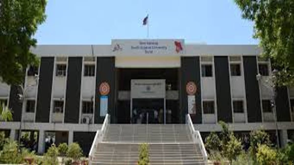 Surat: VNSGUમાં પેપર લીક કેસમાં તપાસ કમિટીએ વધુ 8 વ્યક્તિના નિવેદન નોંધ્યા, આવતીકાલે રિપોર્ટ સુપ્રત કરાશે