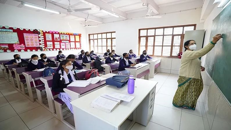 દિલ્હીની 80% સરકારી શાળાઓમાં મુખ્ય શિક્ષક કે આચાર્ય નથી: NCPCRના અહેવાલમાં દાવો