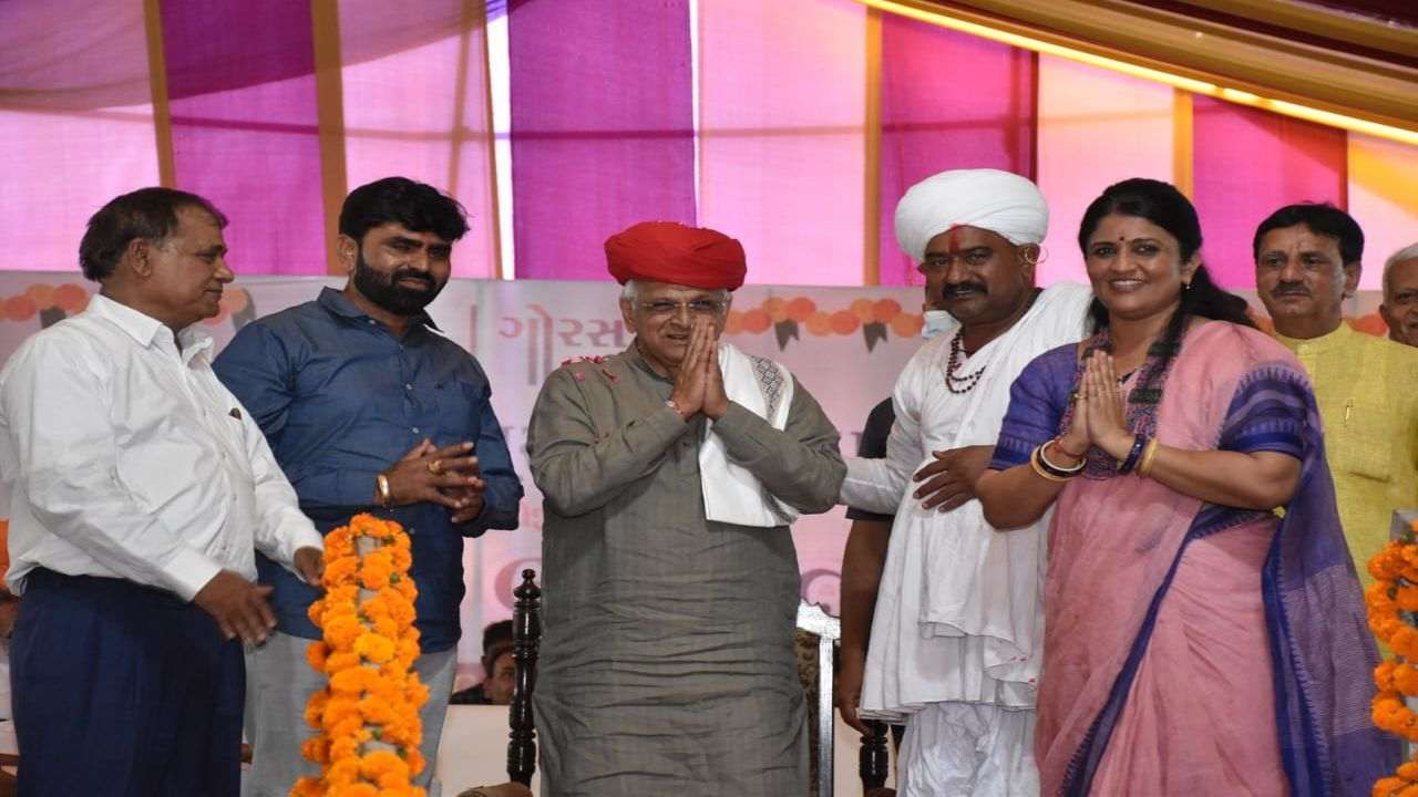 Gandhinagar : ટીંટોડા ખાતે રબારી સમાજના પ્રથમ સમૂહ લગ્નોત્સવમાં મુખ્યમંત્રીએ હાજરી આપી, 51 નવયુગલોને આશીર્વાદ આપ્યા