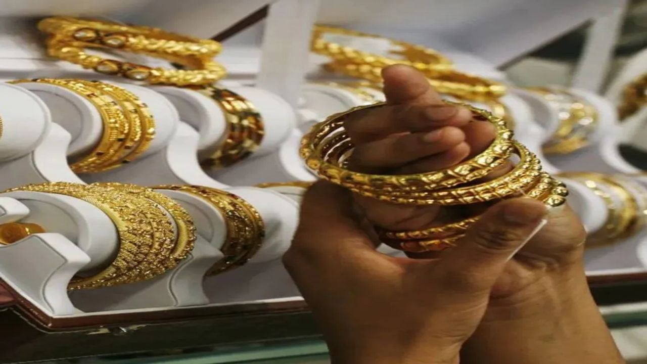 GOLD : દેશમાં Gems and Jewellery exportsમાં 56%નો ઉછાળો આવ્યો, જાણો આજે ક્યાં ભાવે વેચાઈ રહ્યું છે સોનું