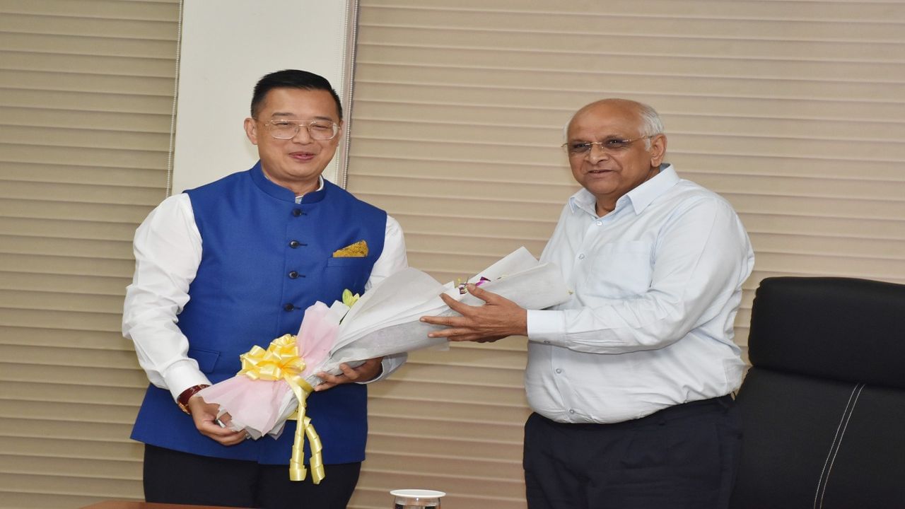 ગુજરાતના CM ભૂપેન્દ્ર પટેલ સાથે સિંગાપોરના હાઇકમિશનર સિમોન વોંગે મુલાકાત કરી, MSME ઉદ્યોગો સ્થાપવા અંગે ચર્ચા