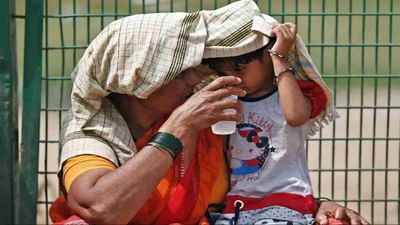 Heatwave: દેશના 7 રાજ્યોના 20 જિલ્લાઓમાં ગરમીનો પારો 45 ડિગ્રીને પાર, હિટ વેવના આ 4 સ્પેલ આકરી ગરમીમાં તબાહી મચાવી રહ્યા છે