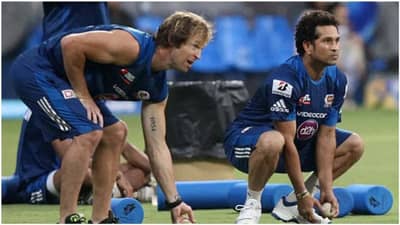 IPL 2022: જોન્ટી રોડ્સે ક્રિકેટના ભગવાન ના ચરણ સ્પર્શ કર્યા, મુંબઈ અને પંજાબ વચ્ચેની મેચ બાદ જોવા મળ્યુ દૃશ્ય