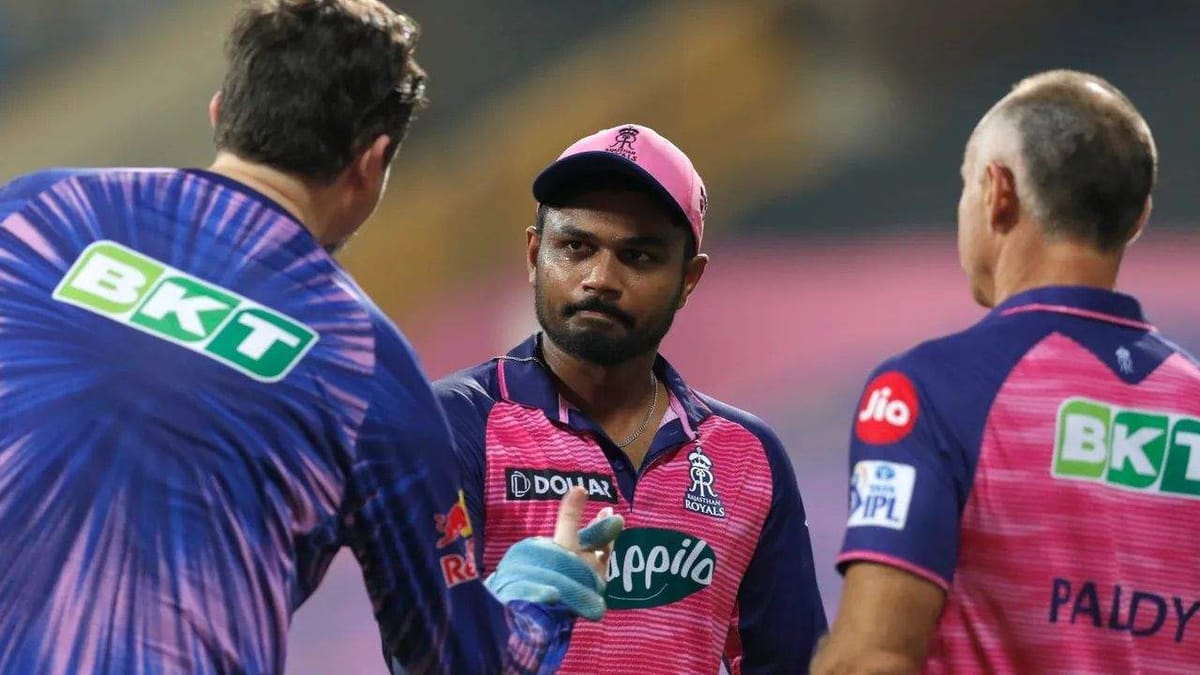 IPL 2022: દિલ્હી કેપિટલ્સ પર વિંઝાયો સજાનો કોરડો, ઋષભ પંત સહિત ત્રણને દંડ ફટકાર્યો, કોચ પર એક મેચનો પ્રતિબંધ