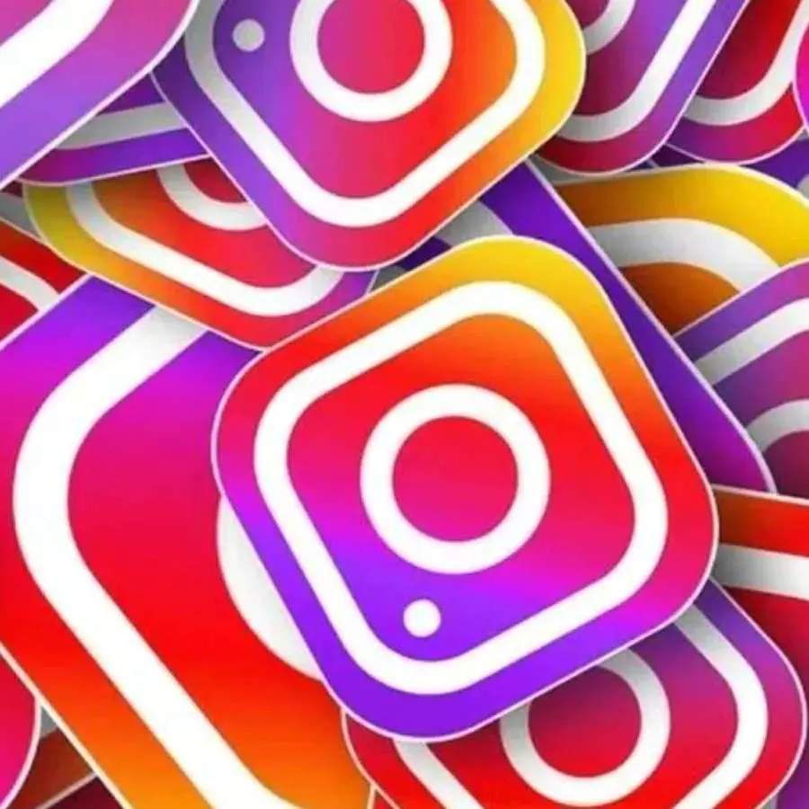 આ તે લોકો માટે છે જેઓ મલ્ટીપલ Instagram એકાઉન્ટ્સનો ઉપયોગ કરે છે. વેરિફિકેશન બેજ લાગુ કરવા માટે, તમારે પહેલા Instagram પ્રોફાઇલ પિક્ચર આઇકોન પર ક્લિક કરવું પડશે. તે તમારી સ્ક્રીનના જમણા તળિયે હાજર છે.