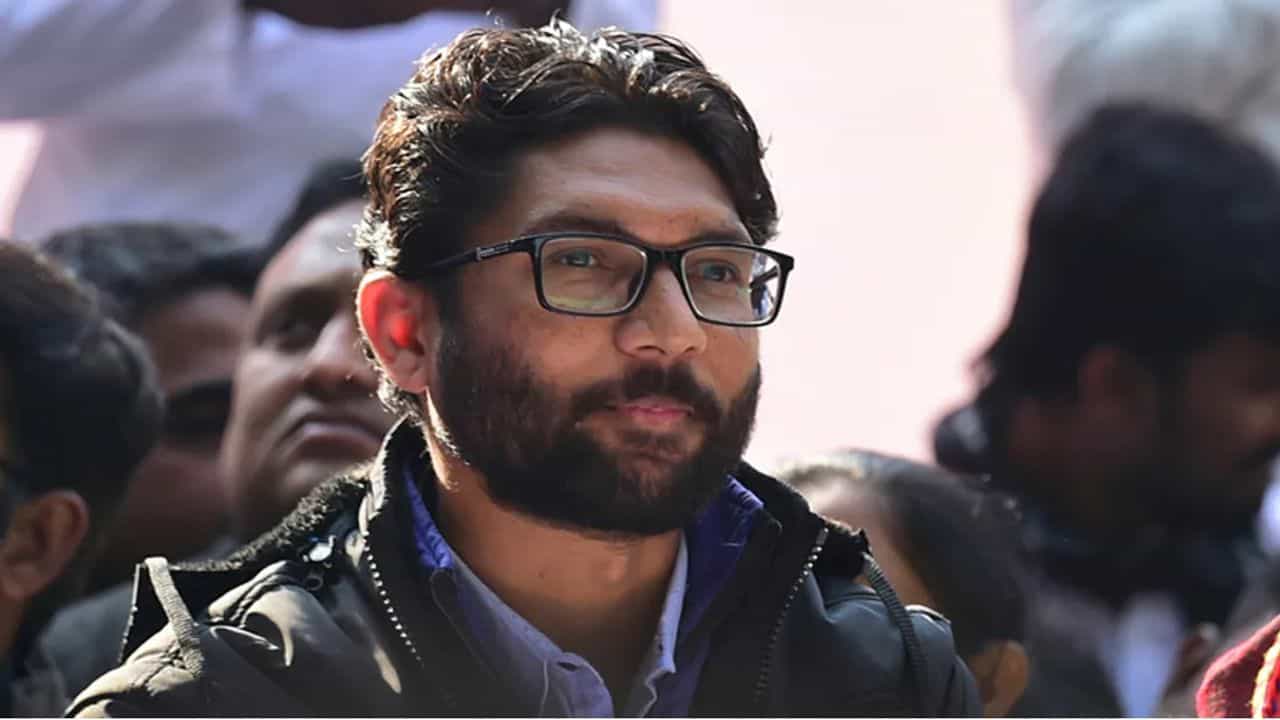 આસામ પોલીસનો દાવો, ધાર્મિક લાગણીઓનું અપમાન કરવા બદલ કોંગ્રેસના ધારાસભ્ય જીગ્નેશ મેવાણીની ધરપકડ કરાઈ