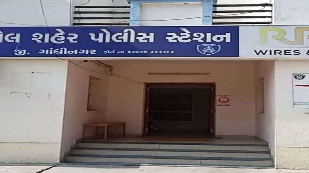 Gandhinagar: કલોલમાં મહિલા શિક્ષિકાના અપહરણના કેસમાં સ્થાનિક પોલીસ, LCB અને SOGએ શરૂ કરી તપાસ, CCTVના આધારે પોલીસે શંકાસ્પદની ઓળખ કરી