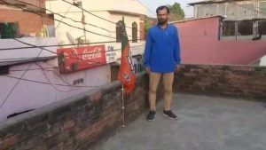 કાનપુરમાં ભાજપનો ઝંડો લગાવવા બદલ પાડોશીઓએ મુસ્લિમ યુવકનું માથું કાપી નાખવાની આપી ધમકી, નોંધાઈ FIR