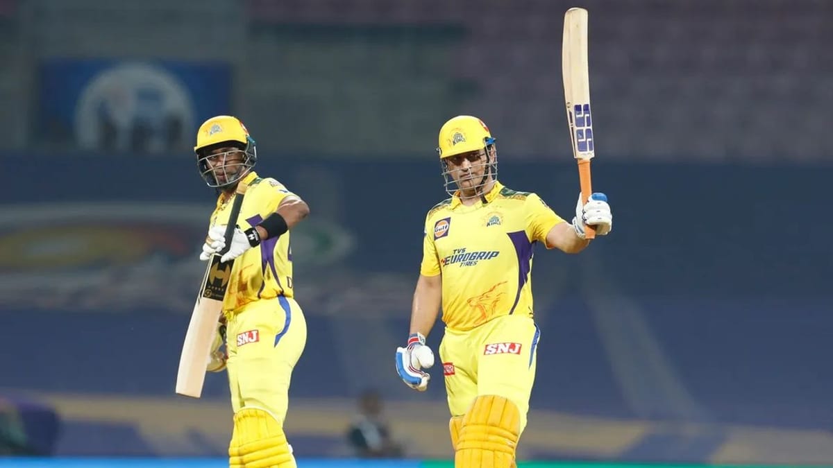 MS Dhoni એ જયદેવ ઉનડકટની ઓવરમાં મચાવેલી ધમાલ બાદ થવા લાગી નિવૃત્તીથી પરત ફરવાની માંગ!