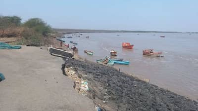 Navsari: દરિયાકાંઠા વિસ્તારોમાં દરિયાઈ પાણીનું સ્તર વધતા રહીશો ચિંતામાં, સરકાર તેમના રહેઠાણો, ખેતરોને બચાવવા યોગ્ય પગલા લે તેવી માગ