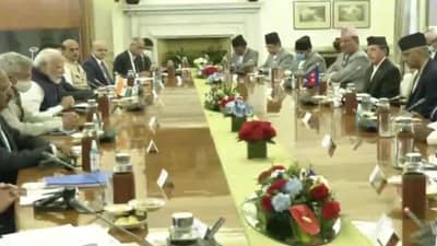 વડાપ્રધાન મોદીને મળ્યા નેપાળના PM શેર બહાદુર દેઉબા, હૈદરાબાદ હાઉસમાં ચાલી રહી છે પ્રતિનિધિમંડળ સ્તરની વાતચીત