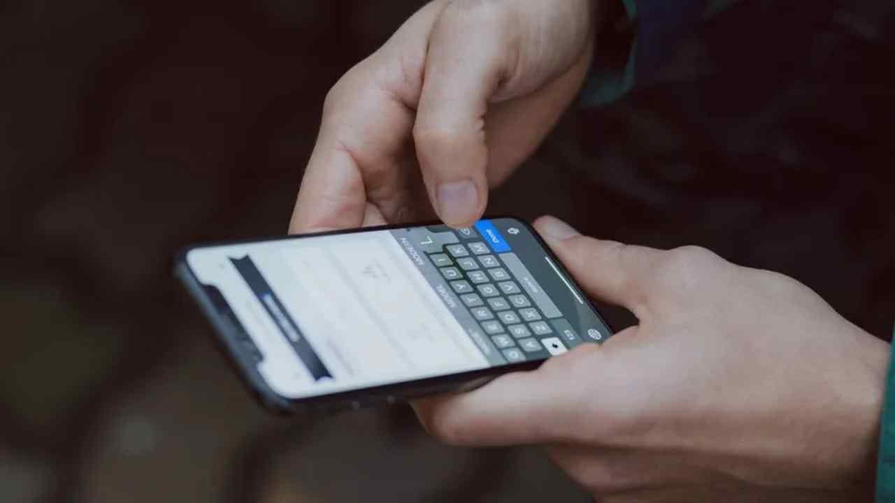 Tech Tips: બિનજરૂરી મેસેજ નોટિફિકેશનથી મેળવો છૂટકારો, આ રીતે કરો ચેટ્સને મ્યૂટ