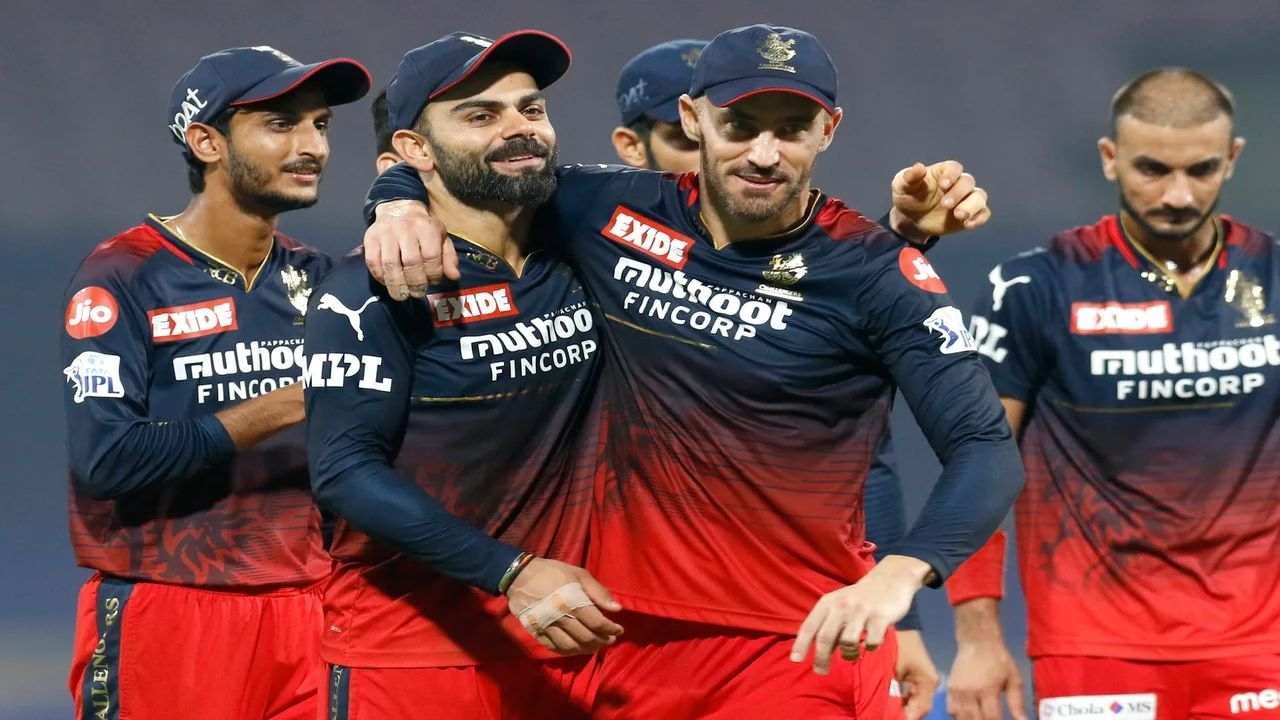 IPL 2022 : ઈંગ્લેન્ડના પૂર્વ કેપ્ટનની મોટી ભવિષ્યવાણી: 'ફાફ ડુ પ્લેસિસની કેપ્ટન્સીમાં RCB જીતશે ખિતાબ'