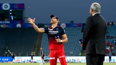 RR vs RCB Playing XI IPL 2022: બેંગ્લોરે ટોસ જીત્યો, વિરાટ કોહલી ઓપનીંગ કરતો જોવા મળશે, જુઓ બંને ટીમની પ્લેયીંગ ઈલેવન