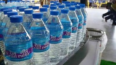 ગરમીની અસર : સુરત રેલવે સ્ટેશન પર રેલ નીરની ડિમાન્ડ વધી, રોજની 2 હજાર કરતા વધુ બોટલોની સપ્લાય પણ પડી રહી છે ઓછી