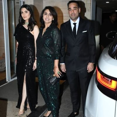 રણબીર કપૂર અને આલિયા ભટ્ટના લગ્નની પાર્ટીમાં ઘણા બોલિવૂડ સેલિબ્રિટીઓ હાજર રહ્યા હતા.રણબીર કપૂરની માતા નીતુ કપૂર અને તેની બહેન રિદ્ધિમા કપૂર અને તેના પતિ તેમના બાંદ્રા સ્થિત ઘરે જોવા મળ્યા હતા.