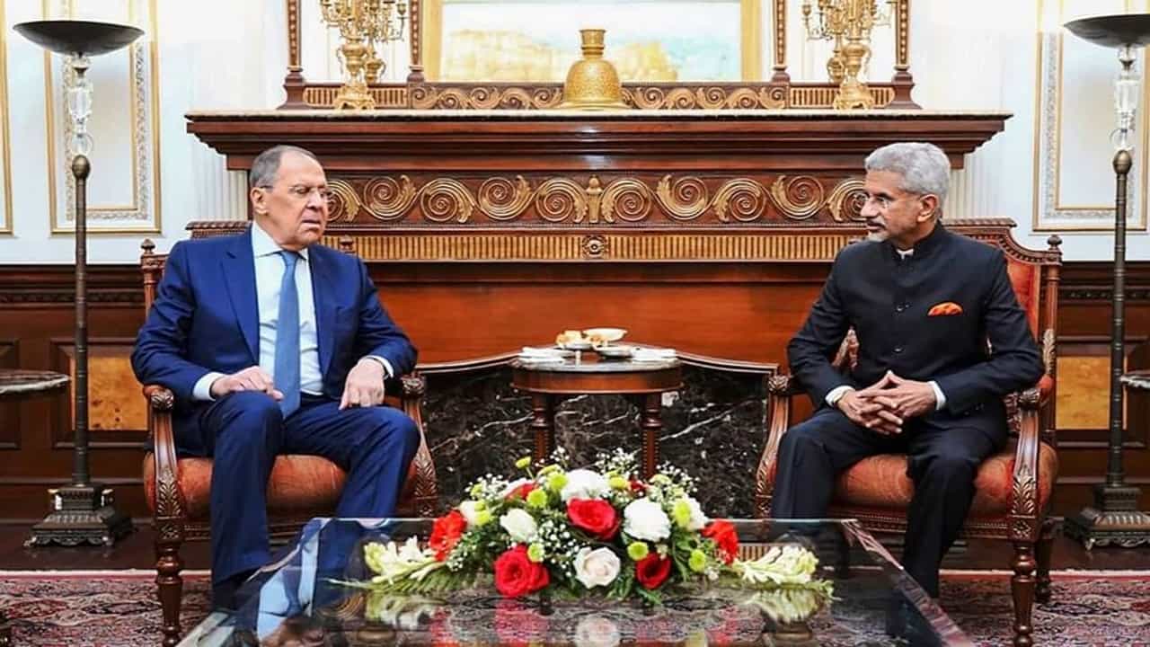 એસ જયશંકર સાથે મુલાકાત બાદ રશિયાના વિદેશ મંત્રીનું મોટું નિવેદન, કહ્યું- યુક્રેન સાથેની વાતચીતમાં ભારત કરી શકે છે મધ્યસ્થી