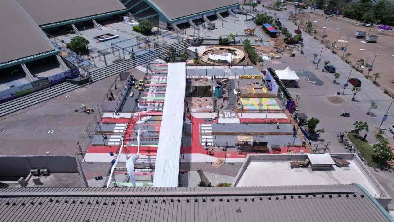 Surat : ત્રિદિવસીય સ્માર્ટ સિટી સમિટમાં ગુજરાતની સંસ્કૃતિનું પ્રમોશન કરાશે, મધ્યમાં ગામનો ચોરો અને આજુબાજુમાં કસ્બા શેરીઓની થીમ પર પેવેલિયન બનાવાશે