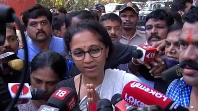 શરદ પવારના મુંબઈ નિવાસસ્થાન બહાર રાજ્ય પરિવહન નિગમના કર્મચારીઓનું આક્રમક આંદોલન, ચોર-ચોરના નારા સાથે ચપ્પલ ફેંકાયા