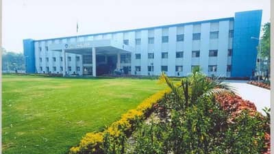 Surat : પોલીસે બે વર્ષમાં નાસતા ફરતા 47 આરોપીની ધરપકડ કરી, પાંચ કરોડની કિંમતનો નશીલો પદાર્થ જપ્ત કર્યો