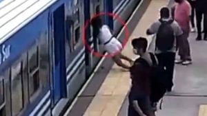 Shocking Video: બેભાન અવસ્થામાં મહિલા પડી ચાલતી ટ્રેન નીચે, વીડિયો જોઈ સૌ કોઈ સ્તબ્ધ