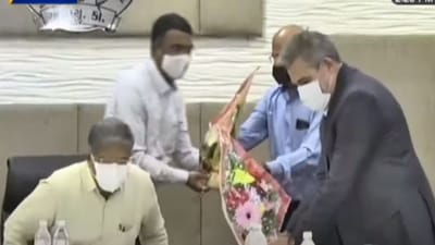 વર્લ્ડ બેન્કની ટીમ અમદાવાદ શહેરની મુલાકાતે આવી, AMCને 3 હજાર કરોડની લોન આપશે વર્લ્ડ બેન્ક વર્લ્ડ બેન્કની ટીમ અમદાવાદ શહેરની મુલાકાતે આવી, AMCને 3 હજાર કરોડની લોન આપશે વર્લ્ડ બેન્ક