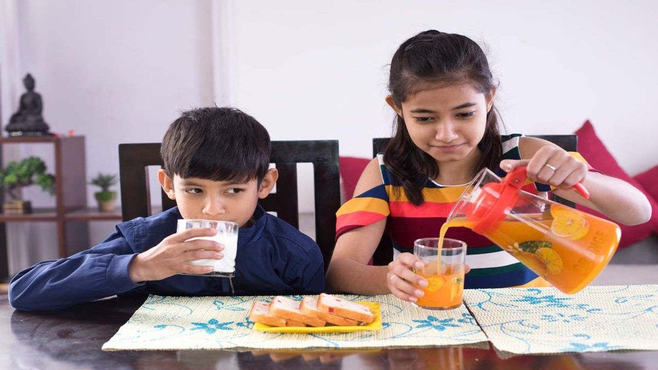 Child Health : બાળકોના હાડકા અને દાંતને મજબૂત બનાવવા તેમની ડાયેટમાં સામેલ કરો આ ખોરાક