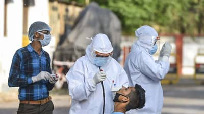 Surat : નવા વેરિઅન્ટને લઈને તકેદારી : કોરોનાના કેસો વધશે તો ટેસ્ટિંગ વધશે, હાલ રોજના 800 થી 1000 ટેસ્ટ