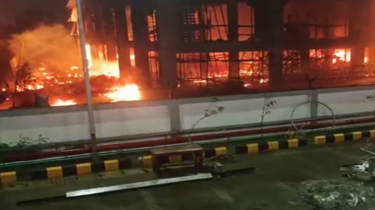 દહેજની ઓમ ઓર્ગેનિક્સ કંપનીના પ્લાન્ટમાં પ્રચંડ બ્લાસ્ટ, 6 કામદારોનાં મોત નિપજ્યાં