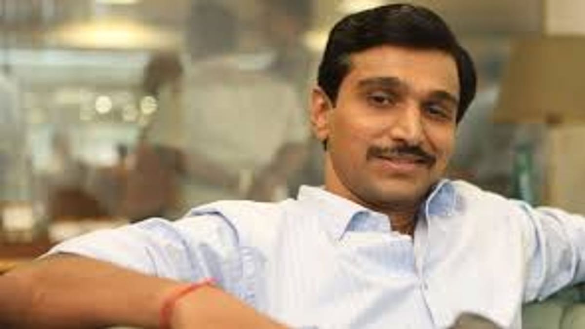 Pratik Gandhi Birthday : એક વેબ સિરીઝે બદલ્યું નસીબ, પછી ફિલ્મોમાં અજમાવ્યો હાથ Pratik Gandhi Birthday : એક વેબ સિરીઝે બદલ્યું નસીબ, પછી ફિલ્મોમાં અજમાવ્યો હાથ