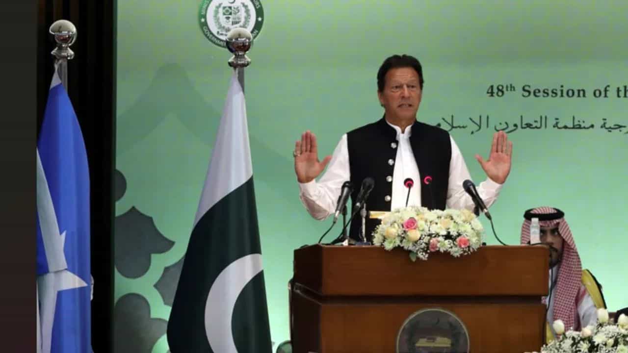 Pakistan Imran Khan voting Updates: પાકિસ્તાની સંસદમાં ચર્ચા ચાલુ, વિપક્ષની માગ, કોઈ બહાનું નહીં ચાલે, અવિશ્વાસ પ્રસ્તાવ પર આજે મતદાન