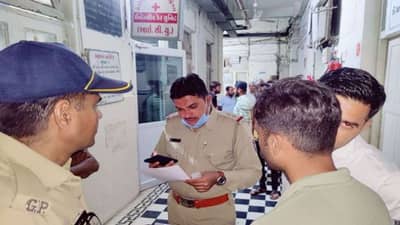 Jamnagar: યુવાનની છરી મારીને હત્યા, સમાધાન માટે બોલાવી રહેંશી નાખ્યો, ચાર શખ્સો સામે ગુનો નોંધાયો