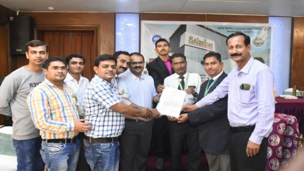 Jamnagar: આયુર્વેદિક દવાઓ અને પ્રણાલીઓનો ઉપયોગ કરવામાં ન આવ્યો હોત, તો દેશમાં કોરોનાને નિયંત્રિત કરવું મુશ્કેલ સાબિત થાત