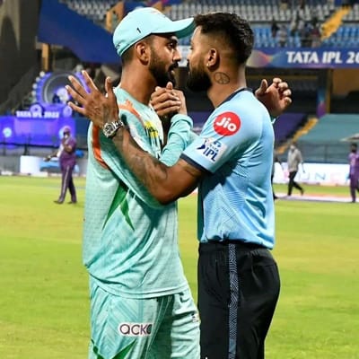 IPL 2022માં નવા ખેલાડીઓને કેપ્ટન તરીકે નિયુક્ત કરનાર તમામ ટીમોમાં આ ટ્રેન્ડ જોવા મળ્યો છે. તેનો સ્ટ્રાઈક રેટ ઘણો નીચે આવ્યો છે. પછી તે કેએલ રાહુલ હોય કે હાર્દિક પંડ્યા કે પછી સંજુ સેમસન. આ બેટ્સમેનોની ઓળખ તોફાની બેટ્સમેનોની છે. પરંતુ કેપ્ટનશીપની જવાબદારી મળ્યા બાદ આ બધા વિસ્ફોટકને બદલે નીરસ બેટ્સમેન બની ગયા છે.(Photo: IPL)