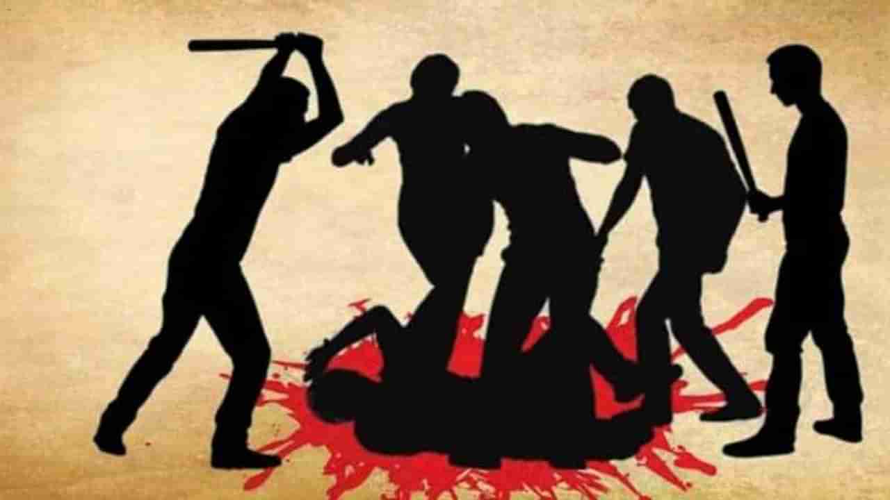 Ahmedabad: બાઈક અથડાવા બાબતે ખાર રાખી પિતા પુત્ર પર ત્રણ શખ્સોએ કર્યો હુમલો, પિતાનું મોત પુત્ર ઘાયલ, પોલીસે હત્યારાઓની કરી ધરપકડ