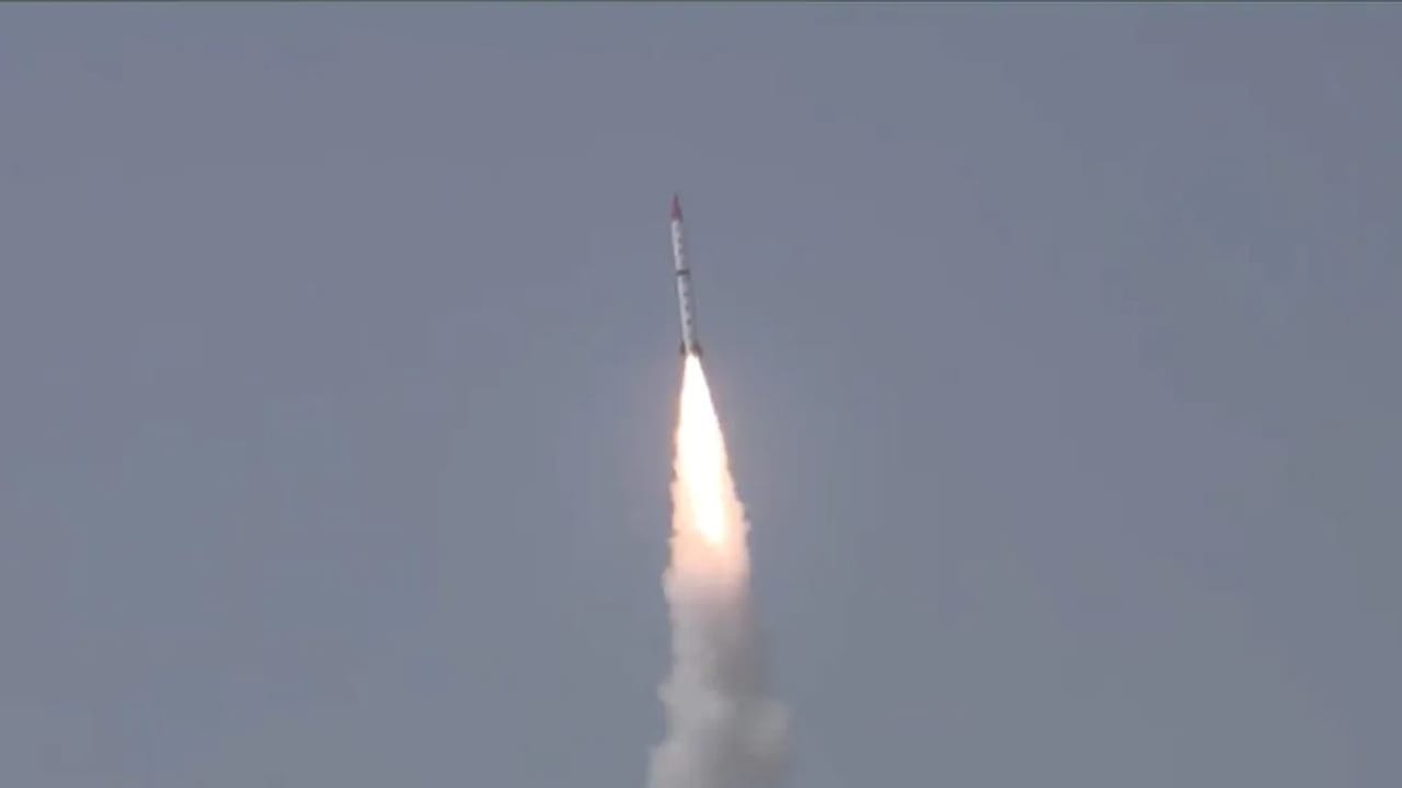 રાજકીય સંકટ વચ્ચે પણ શાહીન-3ના પરીક્ષણનું આ છે મોટું કારણ, જાણો અગ્નિ-5ની તુલનામાં ક્યાં છે પાક મિસાઈલ