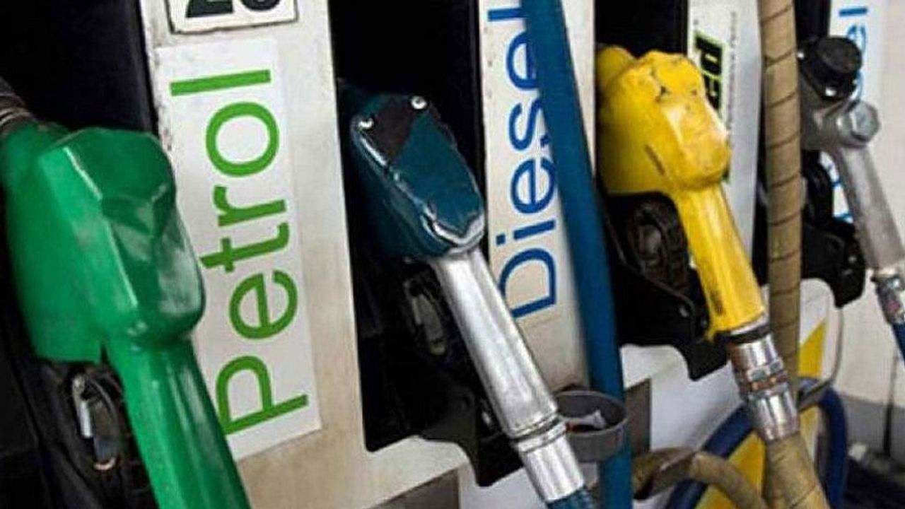 Petrol Diesel Price Today : આજે સતત 20મા દિવસે પણ નથી બદલાયો પેટ્રોલ અને ડીઝલના ભાવ, જાણો 1 લીટર ઇંધણની કિંમત શું છે?