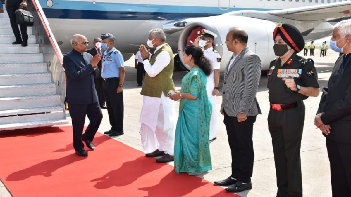 Vadodara: રાષ્ટ્રપતિ રામનાથ કોવિંદ બે દિવસના ગુજરાત પ્રવાસે આવી પહોંચ્યા: વડોદરા એરપોર્ટ પર સ્વાગત કરાયું