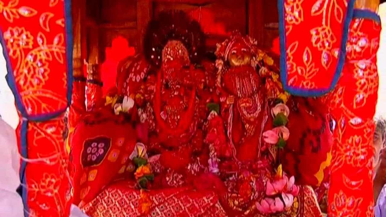 માધવપુરમાં આજે ધુળેટીનો માહોલ ! જાણો અહીં કેવી રીતે થાય છે નવવધુ રુકમણીના વધામણાં ?