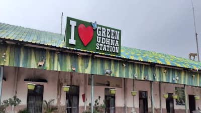 Surat: ઉધના બન્યું દેશનું પહેલું ગ્રીન રેલવે સ્ટેશન, હવે અહીં બની રહ્યું છે ચકલીઓ માટે ખાસ Sparrow Zone