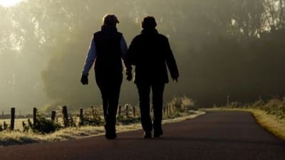 દરરોજ ખોરાક ખાધા પછી ચાલવાથી શરીરને મળે છે આ ફાયદા