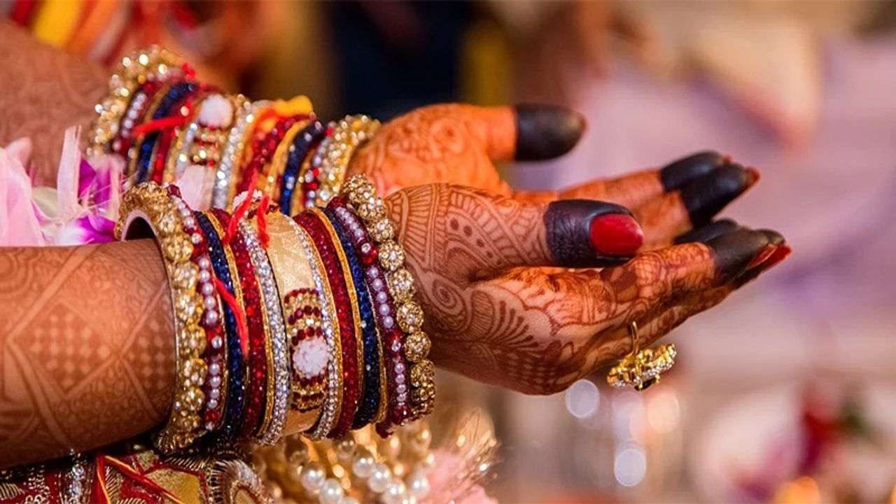 Amreli: Royal mass wedding of 11 fatherless daughters held in Wadia