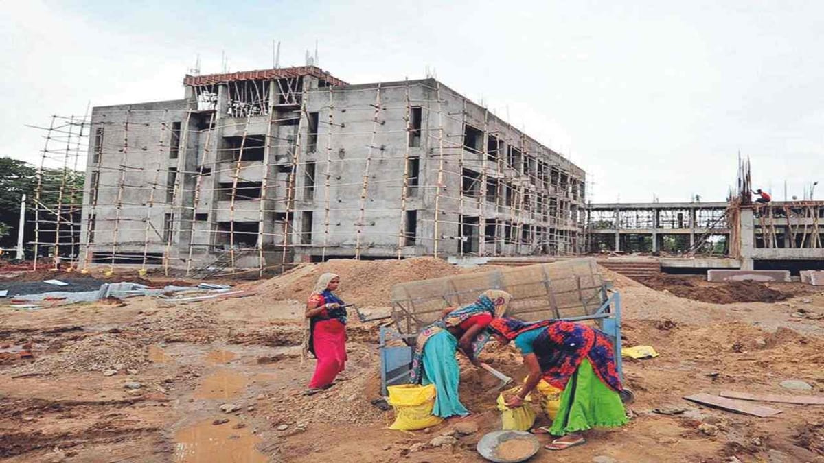 Surat : સ્ટીલ, સિમેન્ટના ભાવમાં અતિશય વૃદ્ધિ અને અન્ય પડતર પ્રશ્નના વિરોધમાં મનપાના વિવિધ પ્રોજેક્ટોની ટેન્ડર પ્રક્રિયા 70 દિવસથી ઠપ્પ