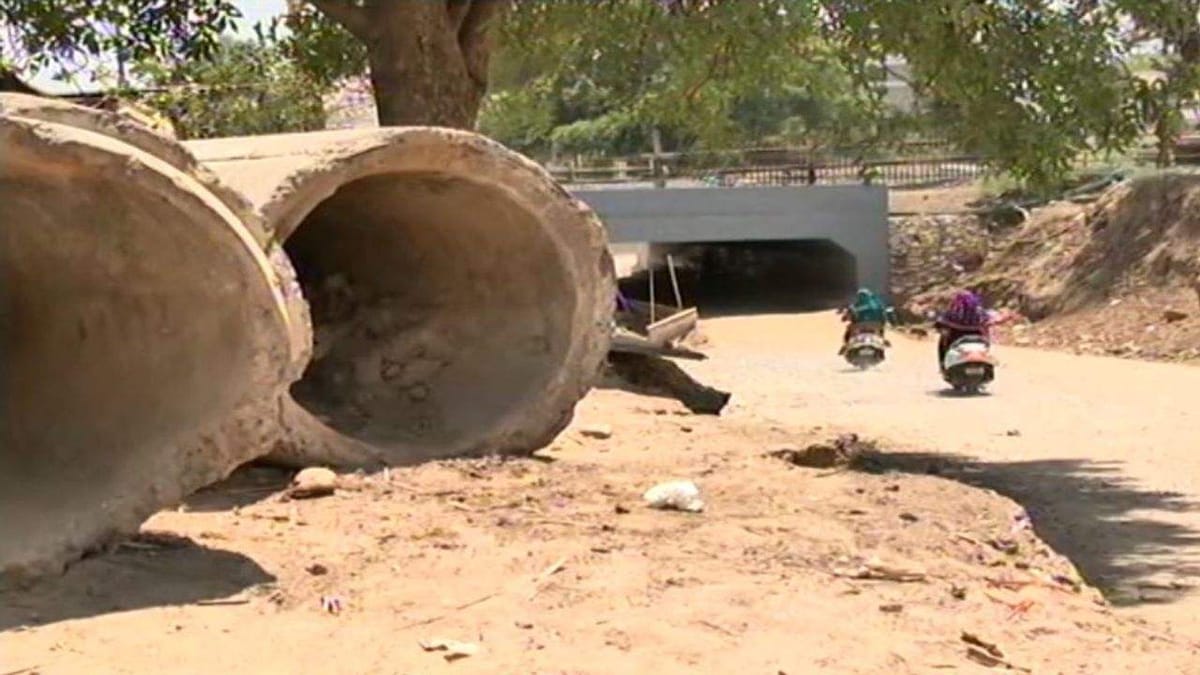 અમદાવાદ : રાણીપ- ન્યુ રાણીપને જોડતા અંડરબ્રિજનું કામ પૂર્ણ ન થતા લોકોએ જ રસ્તો ખુલ્લો મુક્યો