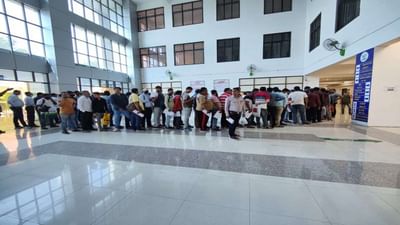 Surat: નવી સિવિલ હોસ્પિટલમાં ફિટનેસ સર્ટિફિકેટ લેવા માટે લાંબી લાઈનો, અમરનાથ યાત્રાને લઇને યાત્રાળુઓમાં ઉત્સાહ