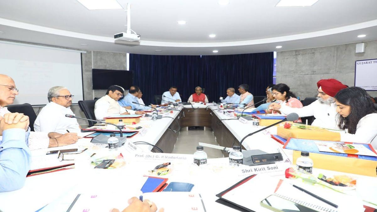 Ahmedabad : જીટીયુ ખાતે 5 ટ્રીલિયન ઈકોનોમીમાં ટેક્નોલોજીના રોલ અંગે રાઉન્ડ ટેબલ મીટ યોજાઈ