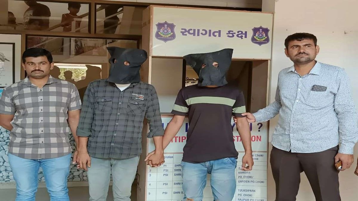 અમદાવાદ શહેરમાં નકલી પોલીસનો વધતો આતંક, નરોડા, એલીસ બ્રિજ બાદ હવે ગોમતીપુરમાં નકલી પોલીસ ઝડપાયા